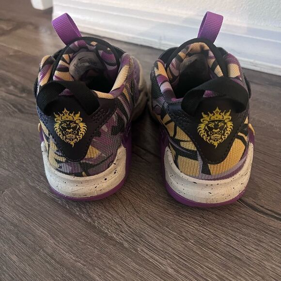 Nike LeBron Witness 7 'Lakers' Kids size 13 C - Picture 5 of 6
